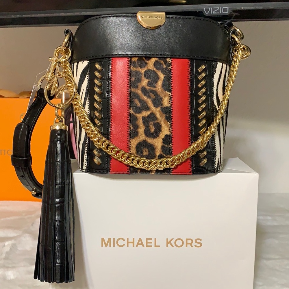 Michael Kors BEA Black Multi XS Bucket Xbody
